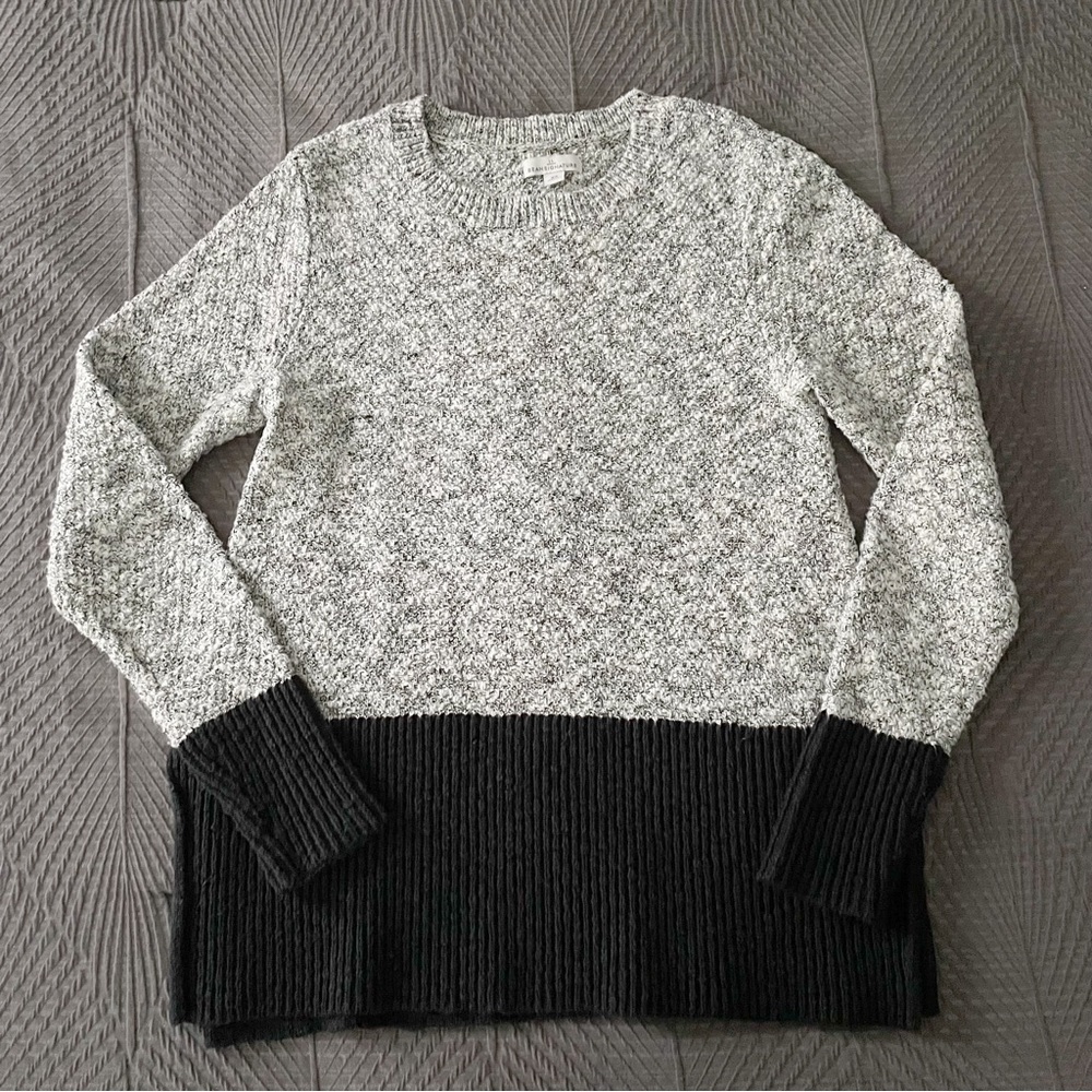 LL Bean Signature Cotton/Linen Sweater - Crew Neck - Black & White marled - XS